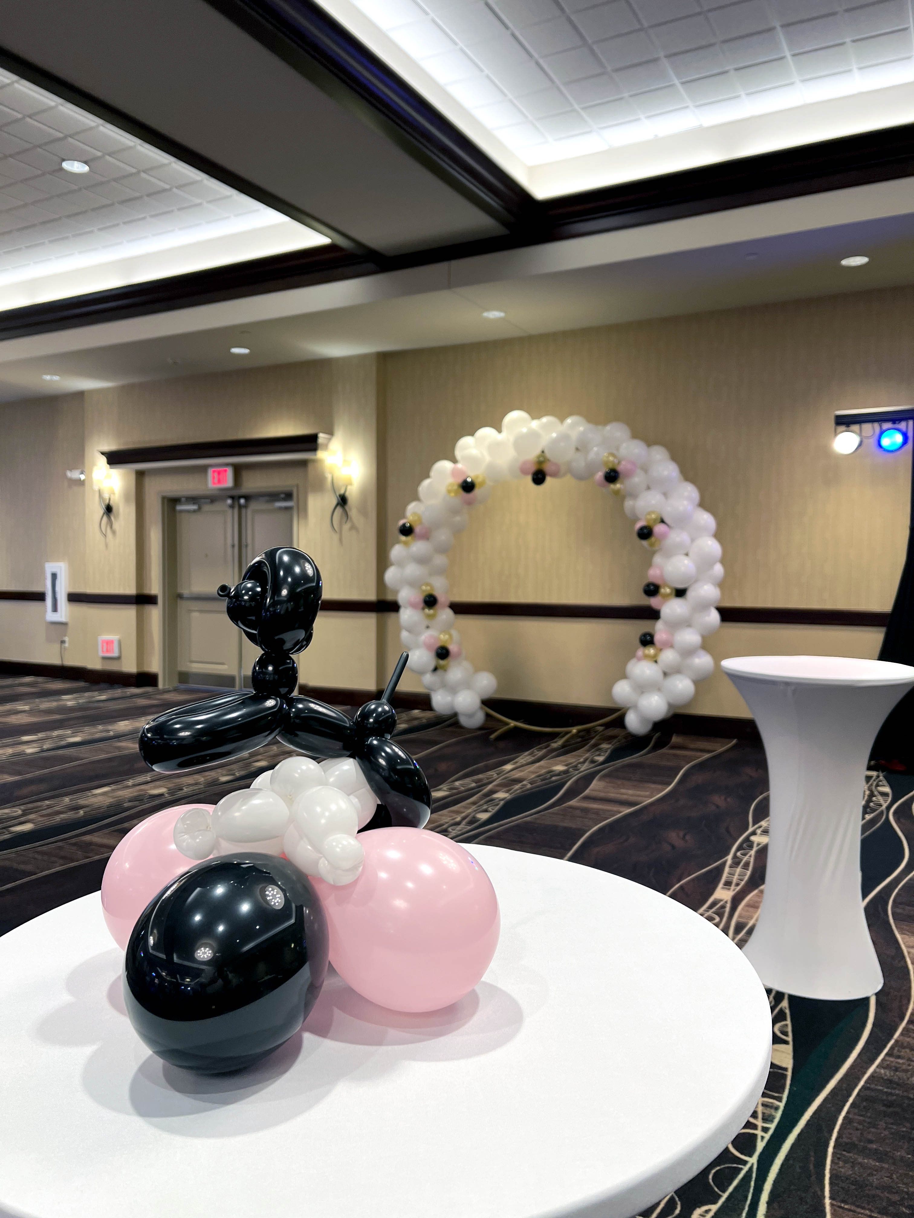 Classic Balloon Arch - Small (6x8)