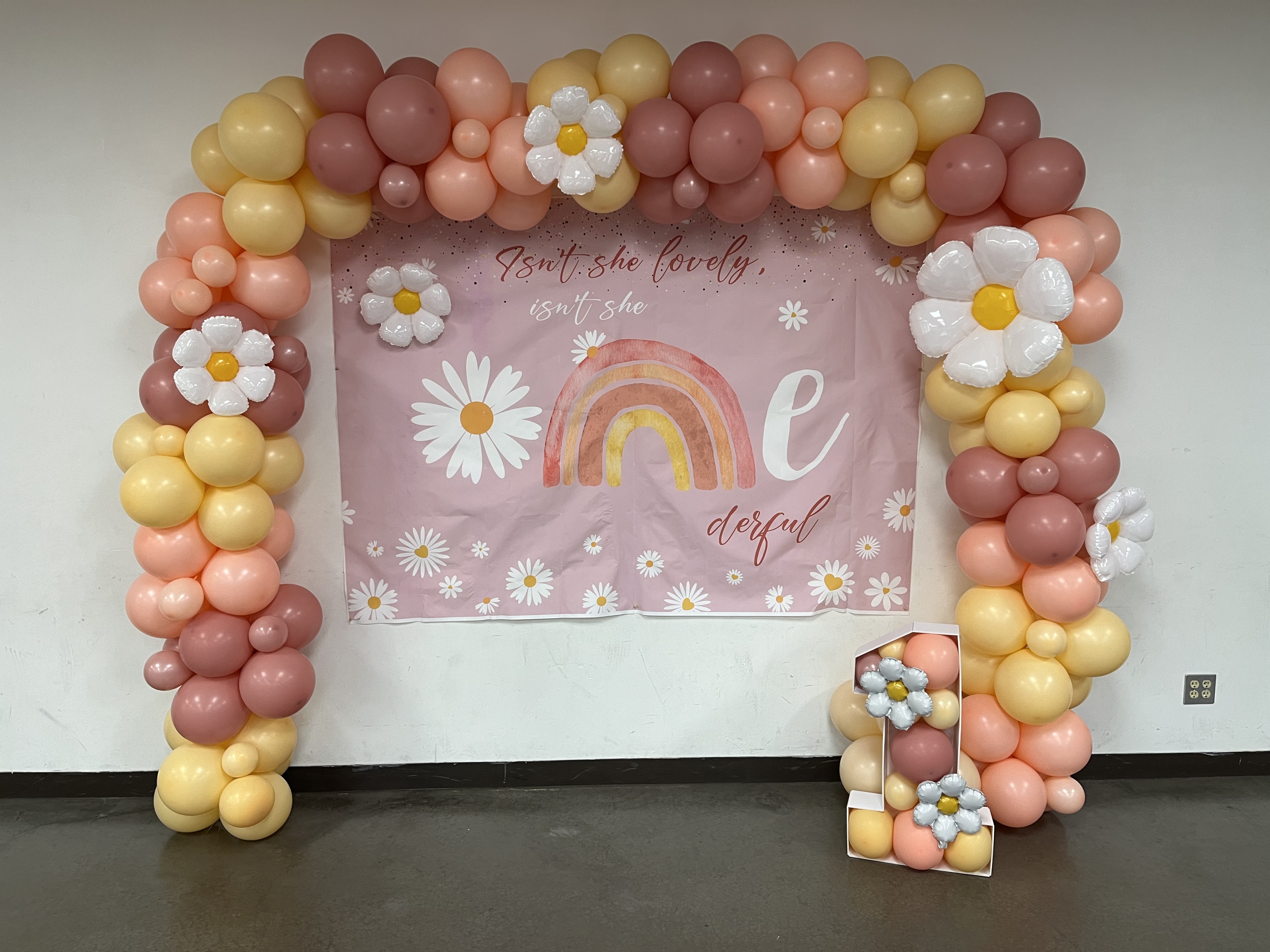 Organic Square Balloon Arch (10x10)