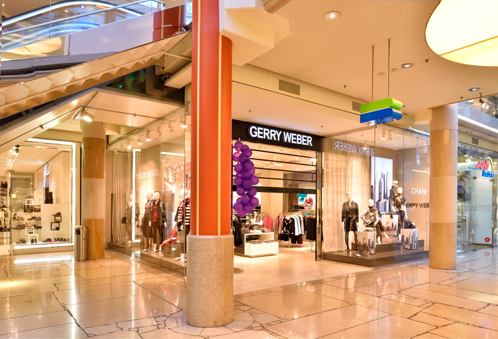 Gerry Weber - Image 1