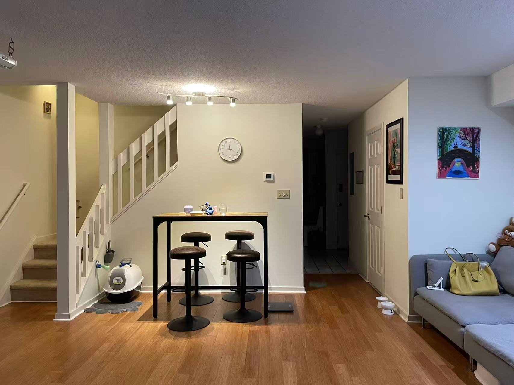 Hamden 阳光主卧招租｜2B1.5B Townhouse 朝南超大主卧 · 安静安全社区 · 近耶鲁