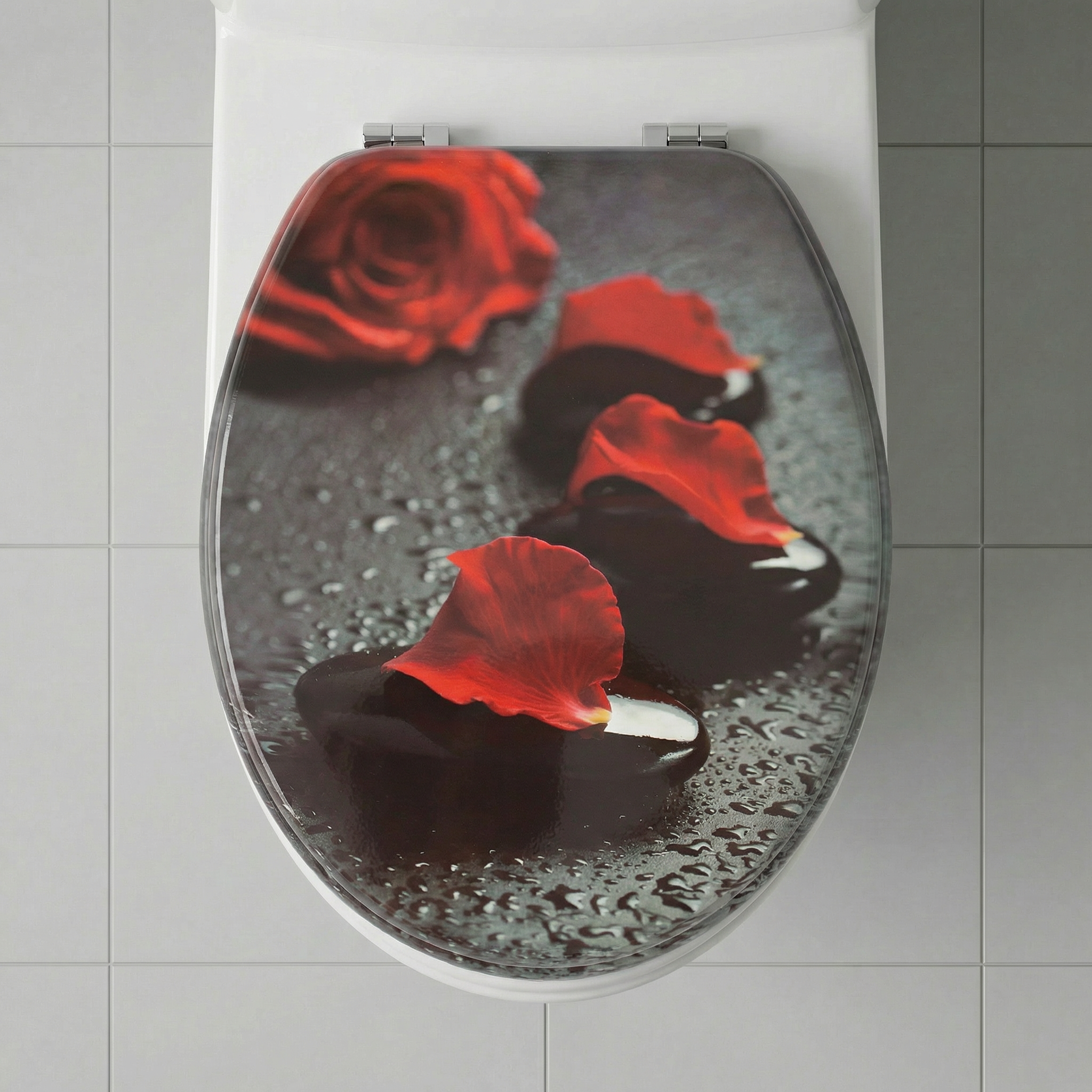 Nahaufnahme eines Duroplast WC-Sitzes mit SoftClose-Funktion