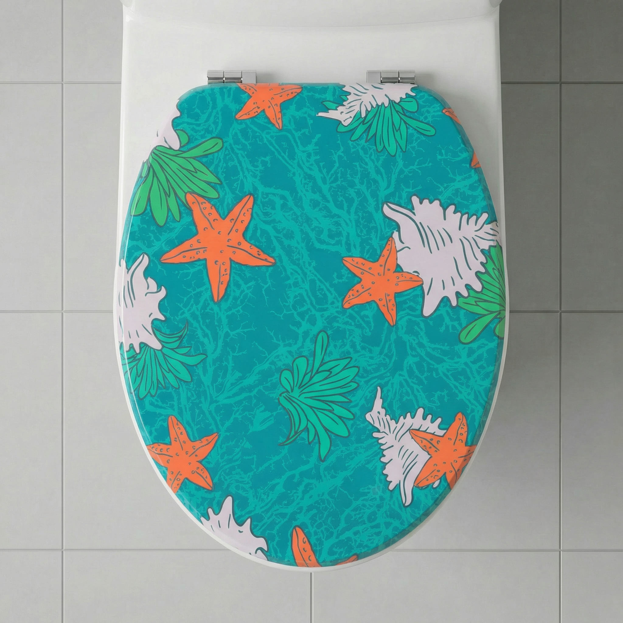 Nahaufnahme eines ovalen WC-Sitzes aus Duroplast mit Absenkautomatik