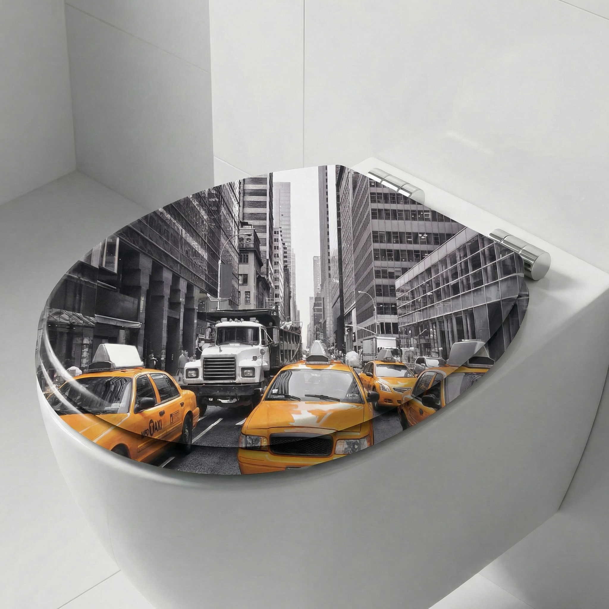 Nahaufnahme eines D-Form WC-Sitzes mit Absenkautomatik und Quick-Release-Funktion