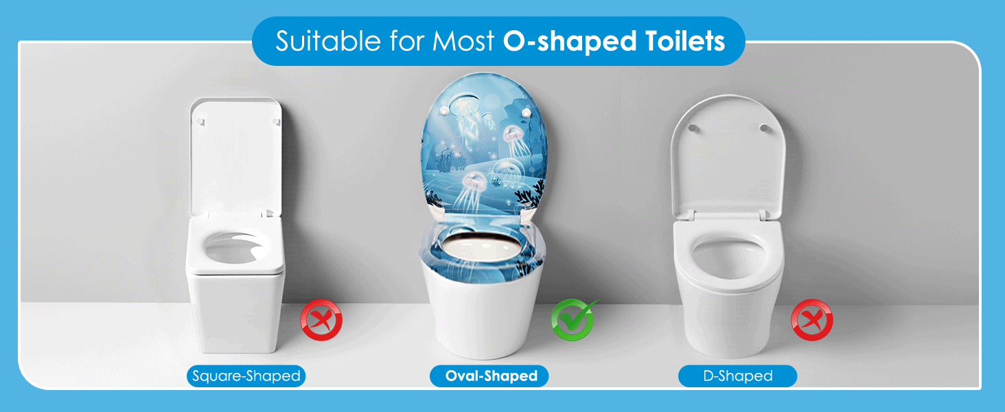 Nahaufnahme einer Hand, die eine Sprühflasche mit Essig-Wasser-Mischung auf einen WC-Sitz sprüht.