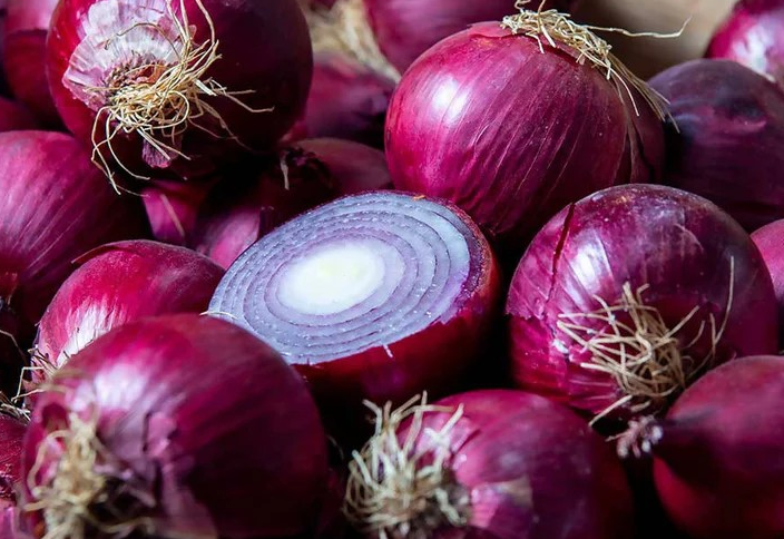 Premium Salad Red Onion Medium Size (60-80)