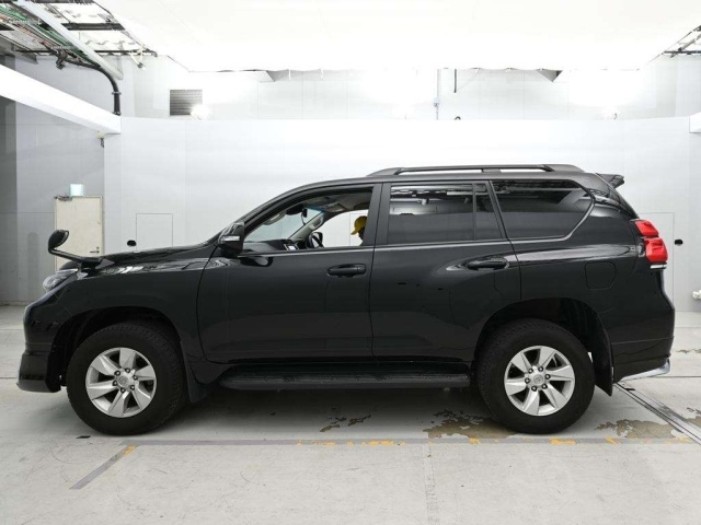 Toyota Land Cruiser Prado TRJ150W 4