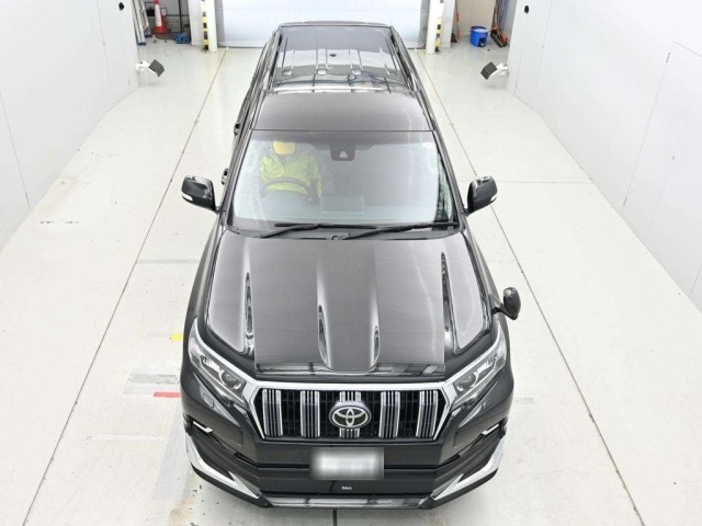 Toyota Land Cruiser Prado TRJ150W 7