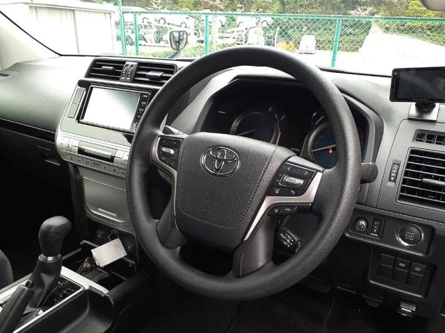 Toyota Land Cruiser Prado TRJ150W 8