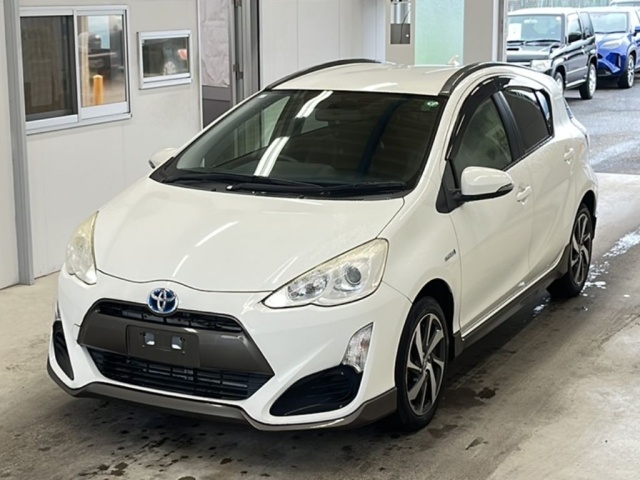 2015 Toyota Aqua NHP10