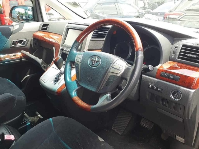 Toyota Vellfire ANH20W 9