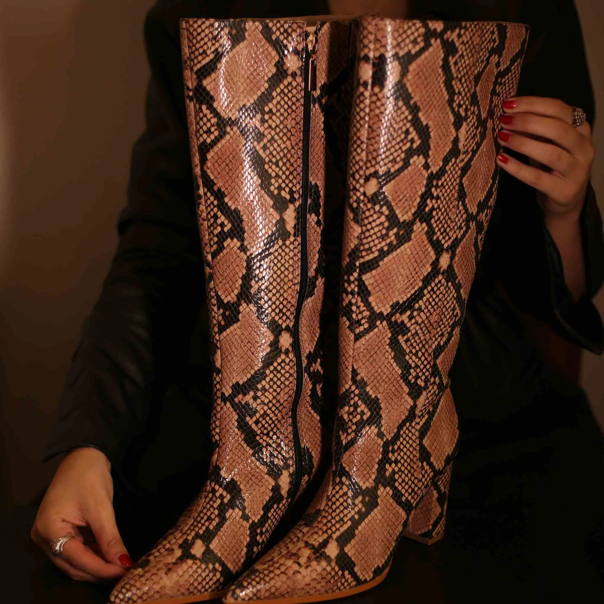 BOTA SNAKE SAAVA