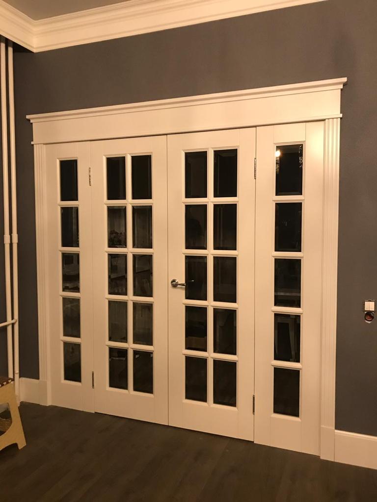 Классические белые французские двери