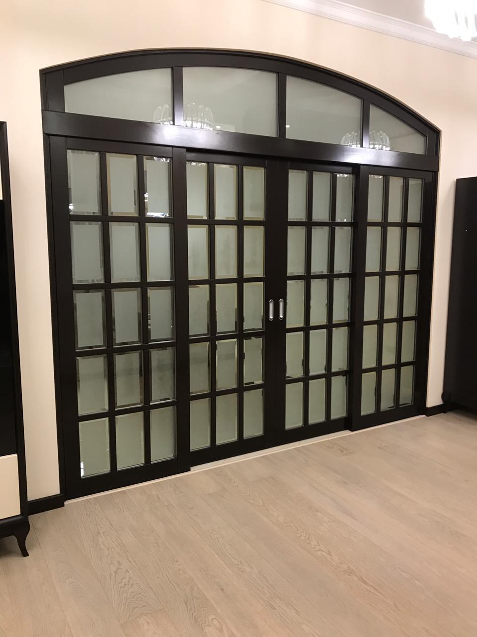 Элегантные арочные раздвижные двери