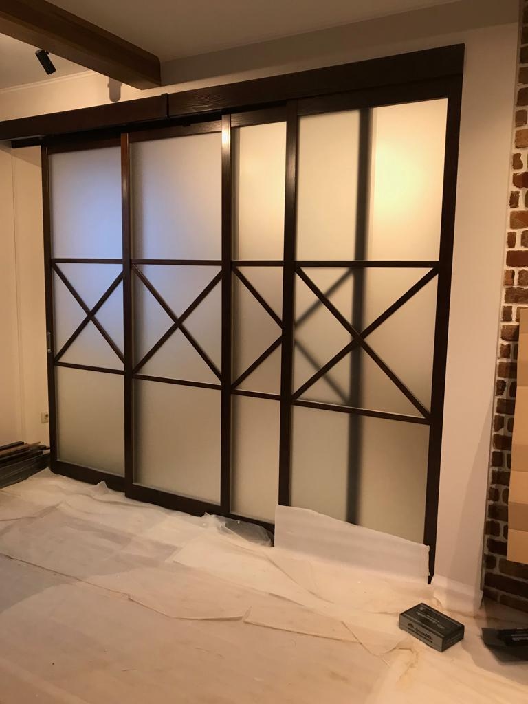 Раздвижные двери из дерева