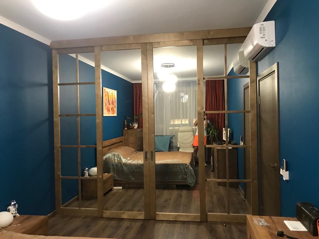 Деревянная раздвижная перегородка