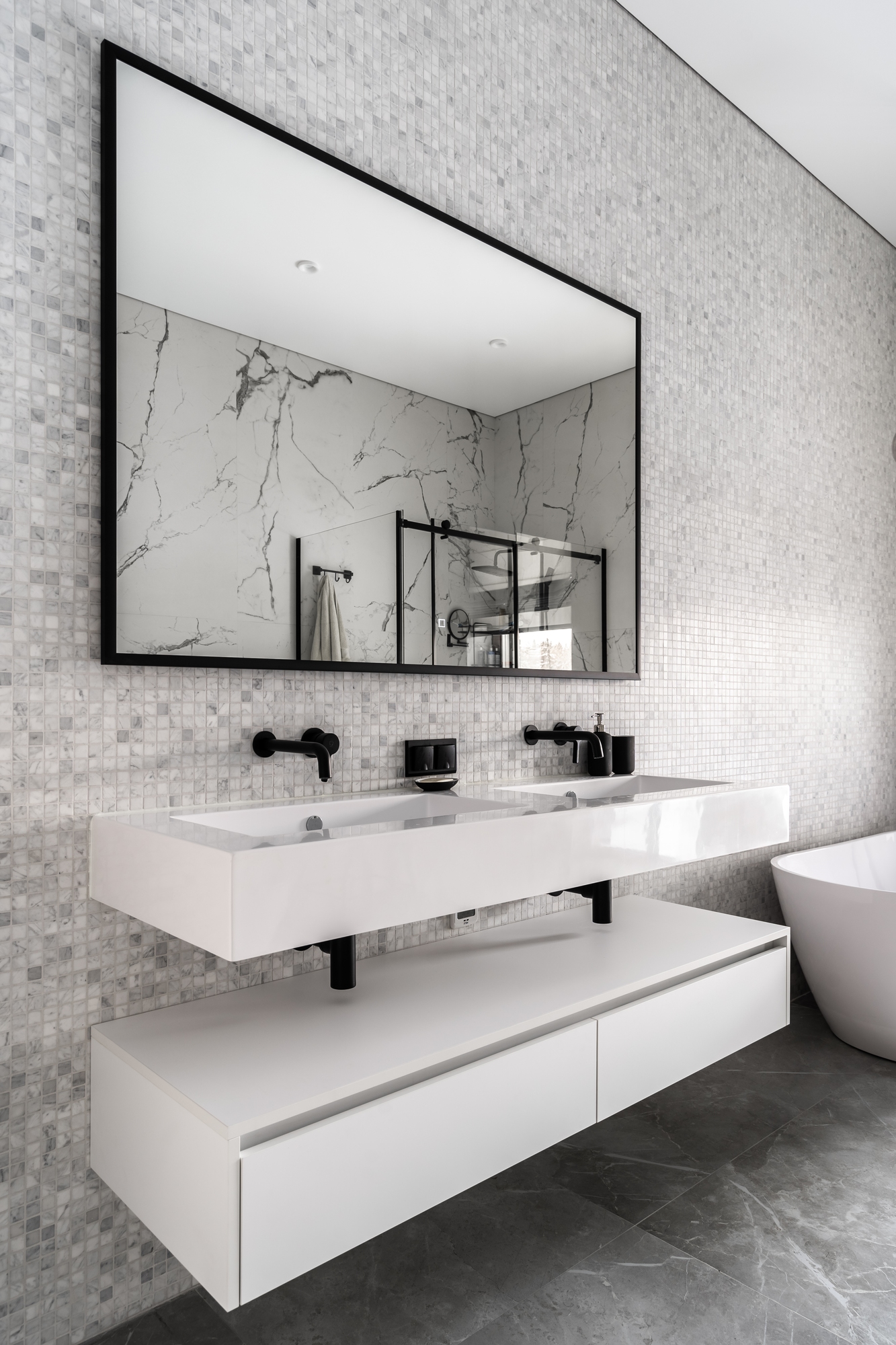 Минималистичная ванная комната