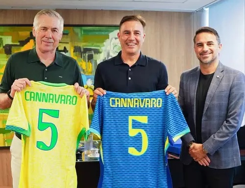Cannavaro revela conversa com Ancelotti e destaca pressão no comando da Seleção Brasileira