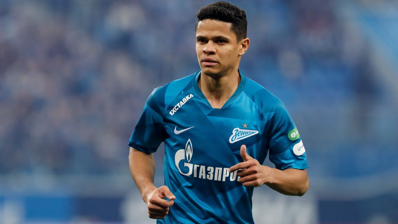 Douglas Santos se recupera de lesão e surge como opção importante para Ancelotti na Seleção Brasileira