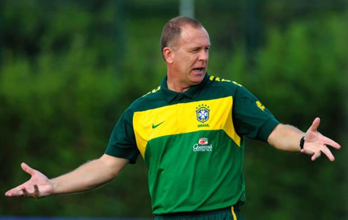 Ex-técnico da Seleção Brasileira, Mano Menezes assume comando do Peru