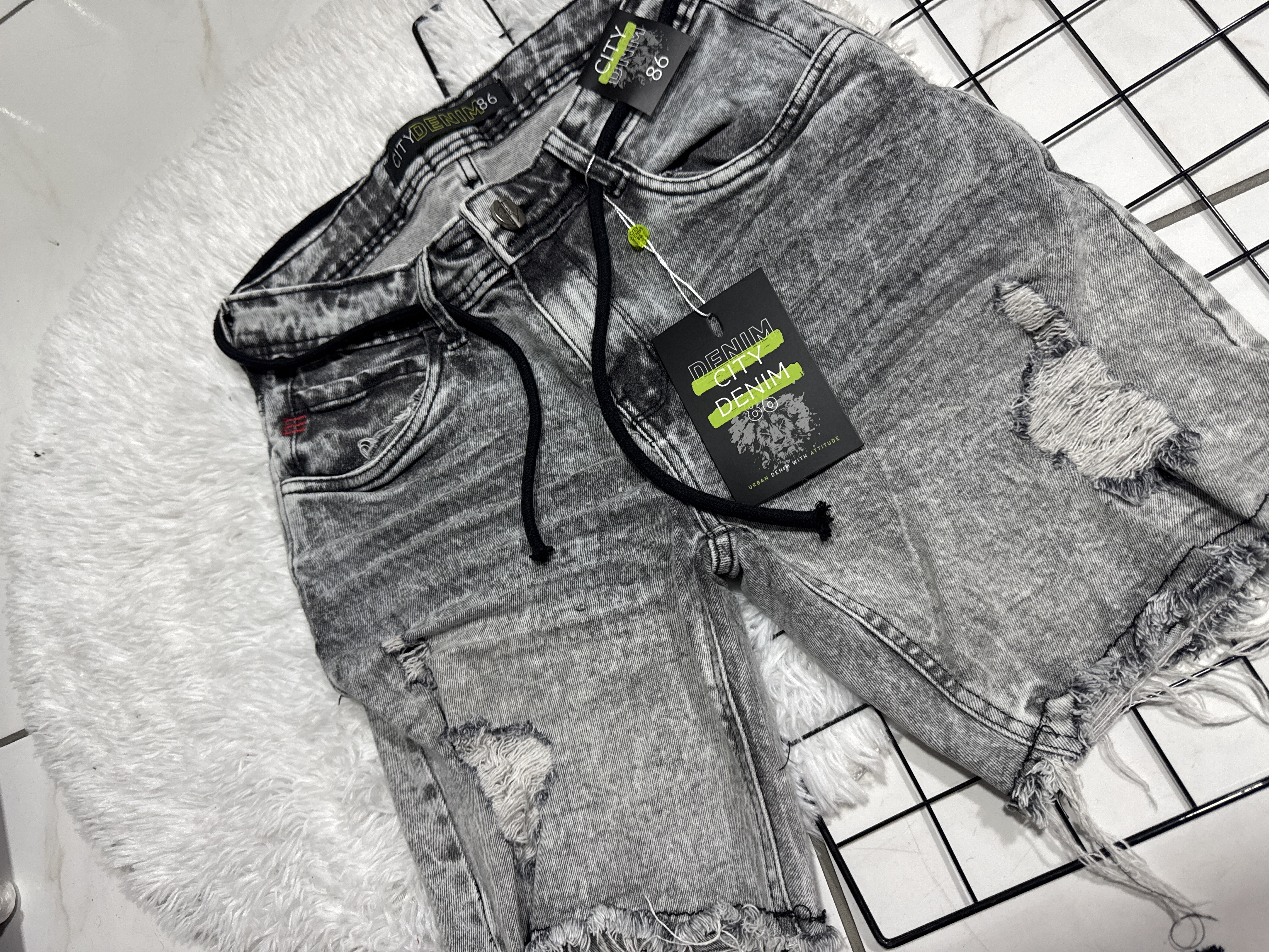 Short Jogador City Denim Jeans Claro