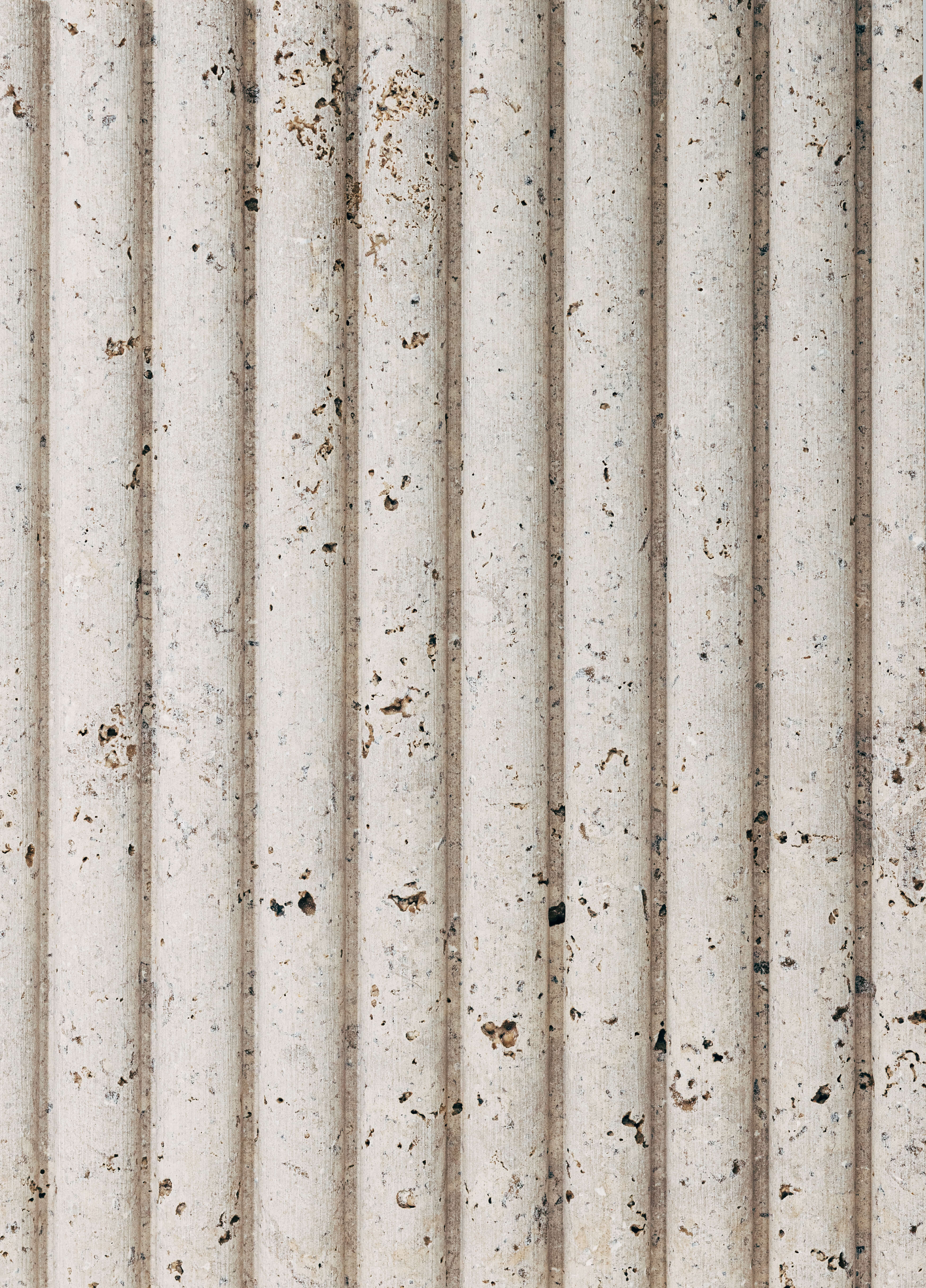 Ribbed finish Travertine