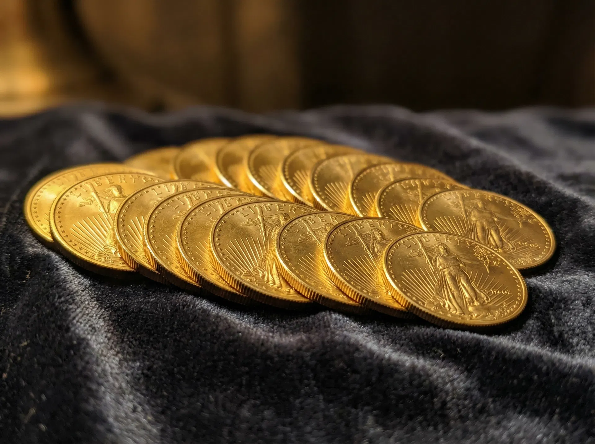 Gold bullion coins