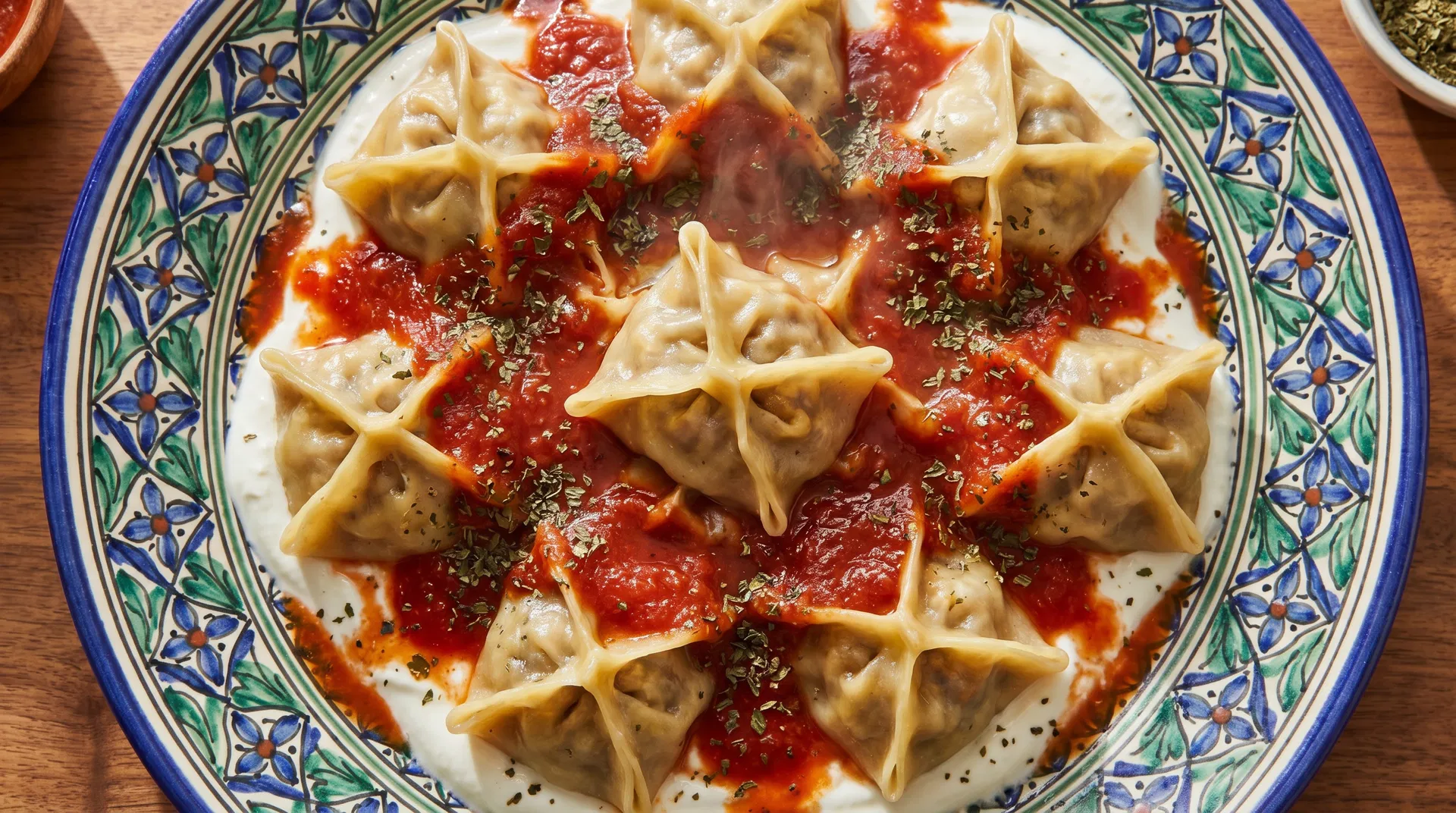 Plated mantu dumplings