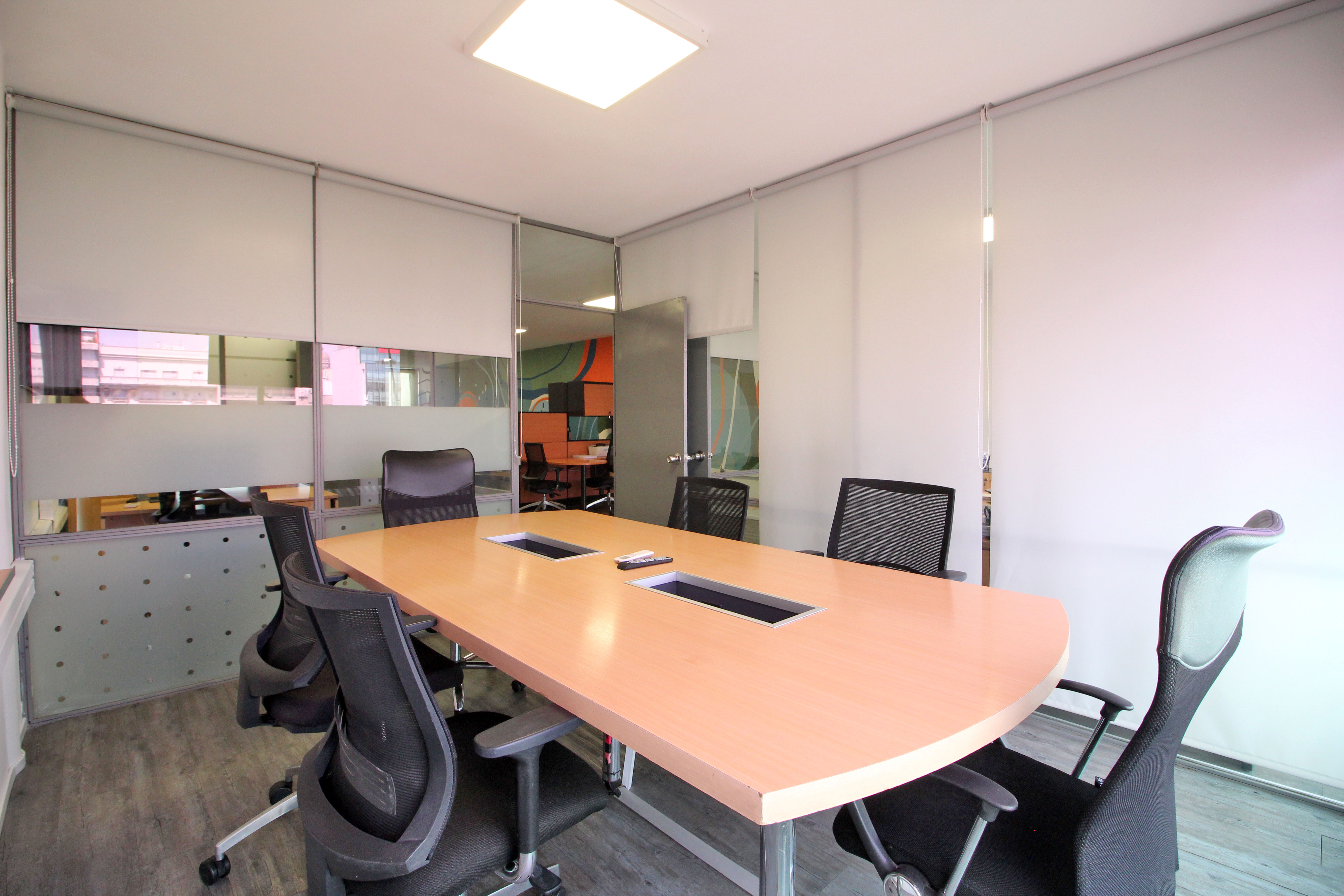 Alquiler de Oficina en el Centro - Miniatura 3