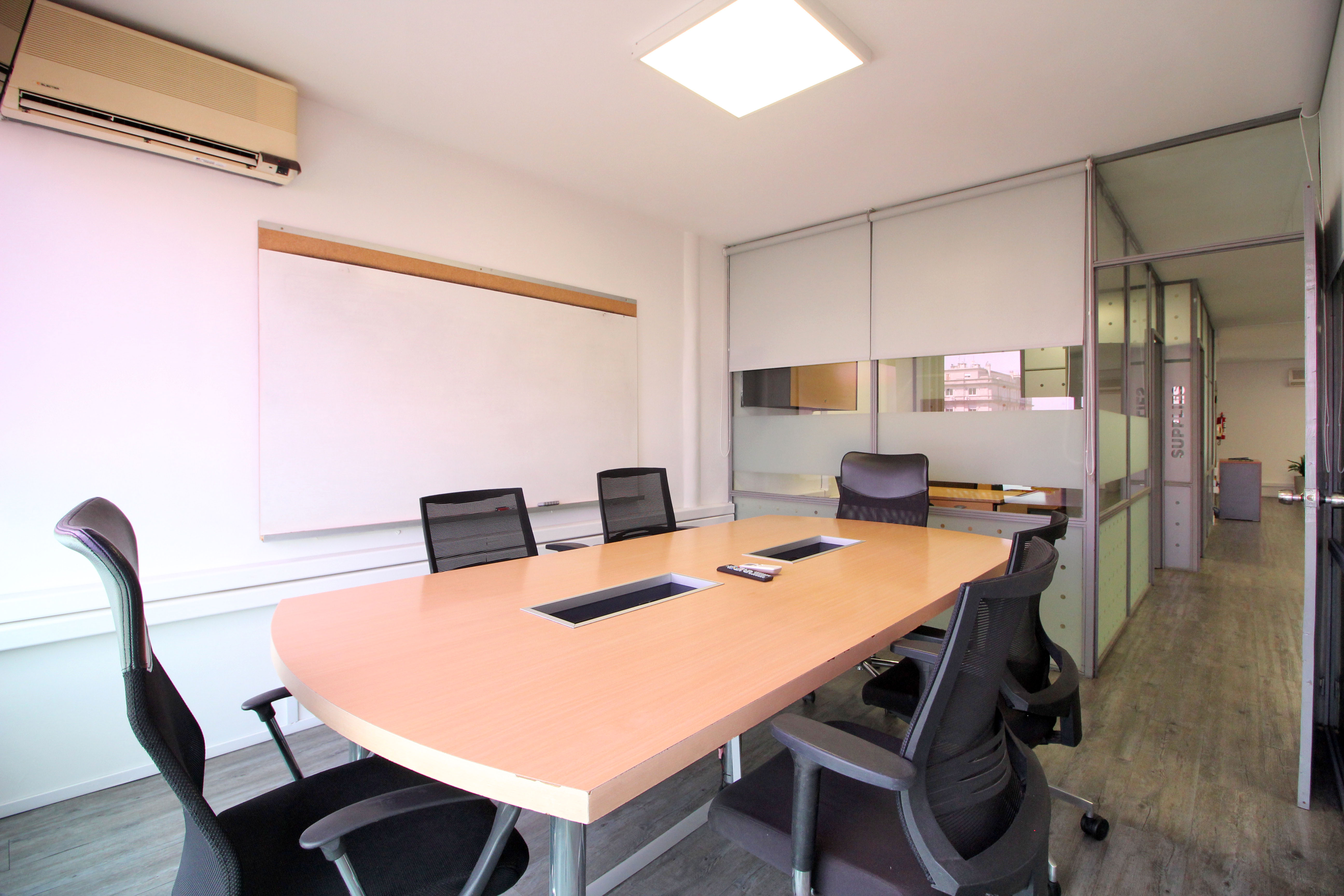 Alquiler de Oficina en el Centro - Miniatura 4