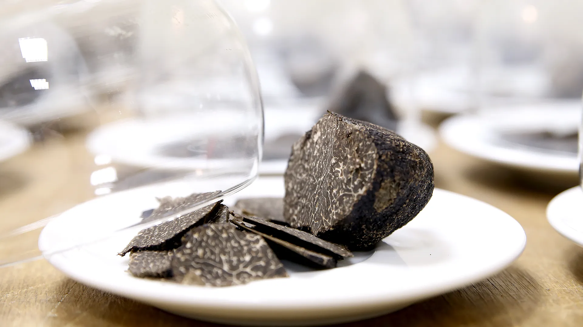 Dégustation de vins de l'AOP Duché d'Uzès et de mets truffés commenté - Photo 1