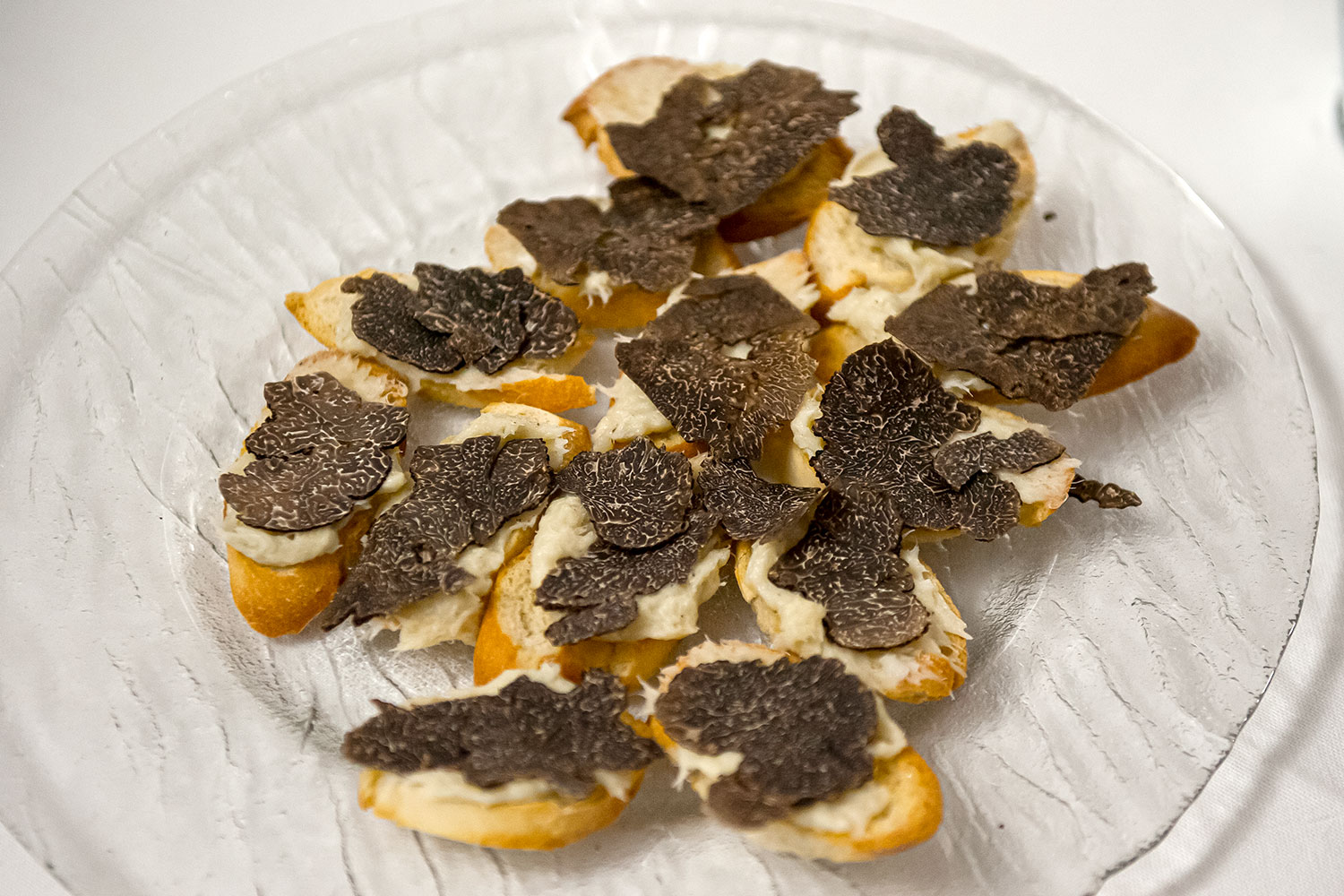 Dégustation de vins de l'AOP Duché d'Uzès et de mets truffés commenté - Photo 2