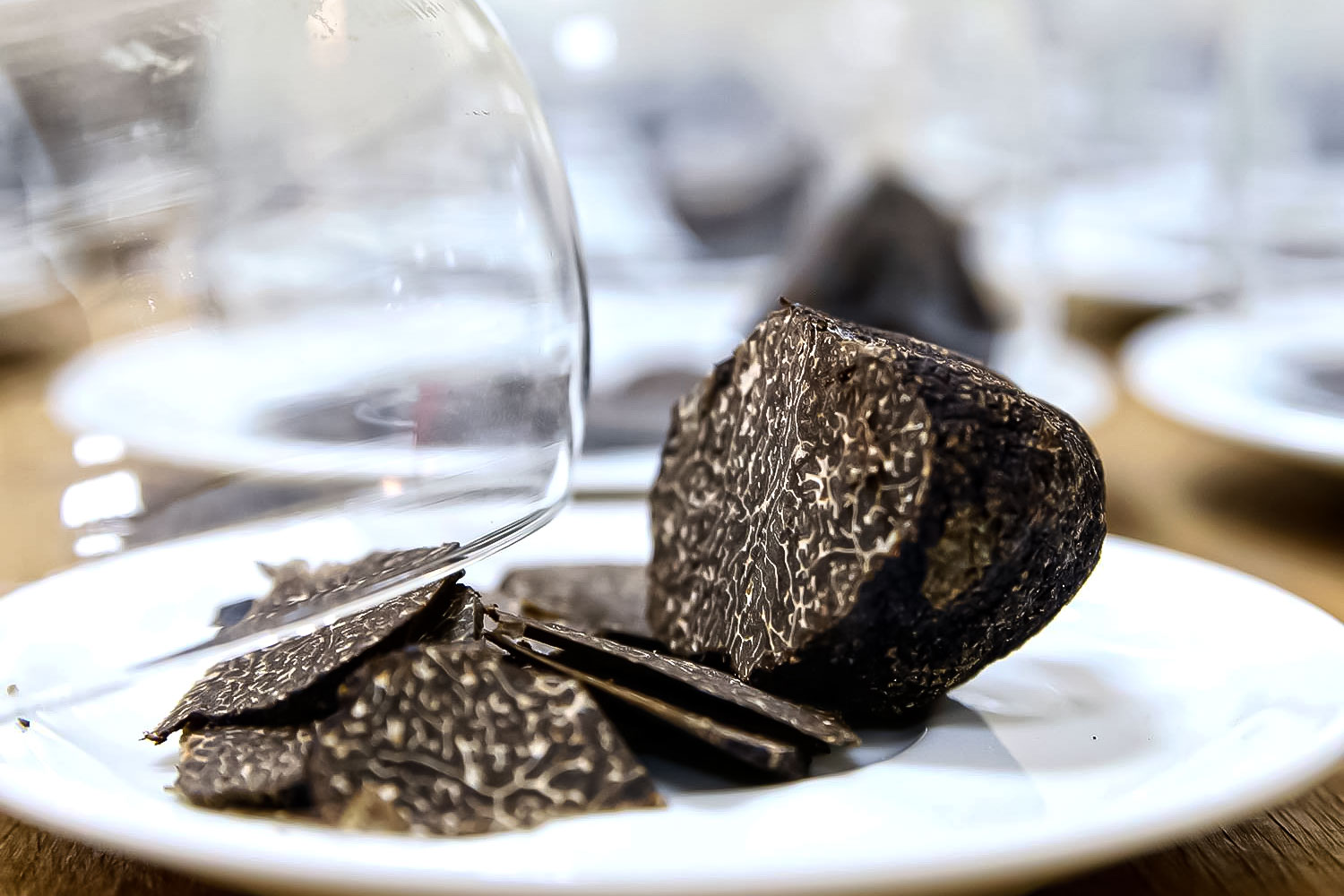 Dégustation de vins de l'AOP Duché d'Uzès et de mets truffés commenté - Photo 4