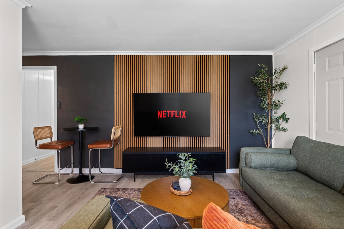 Living Room — Before