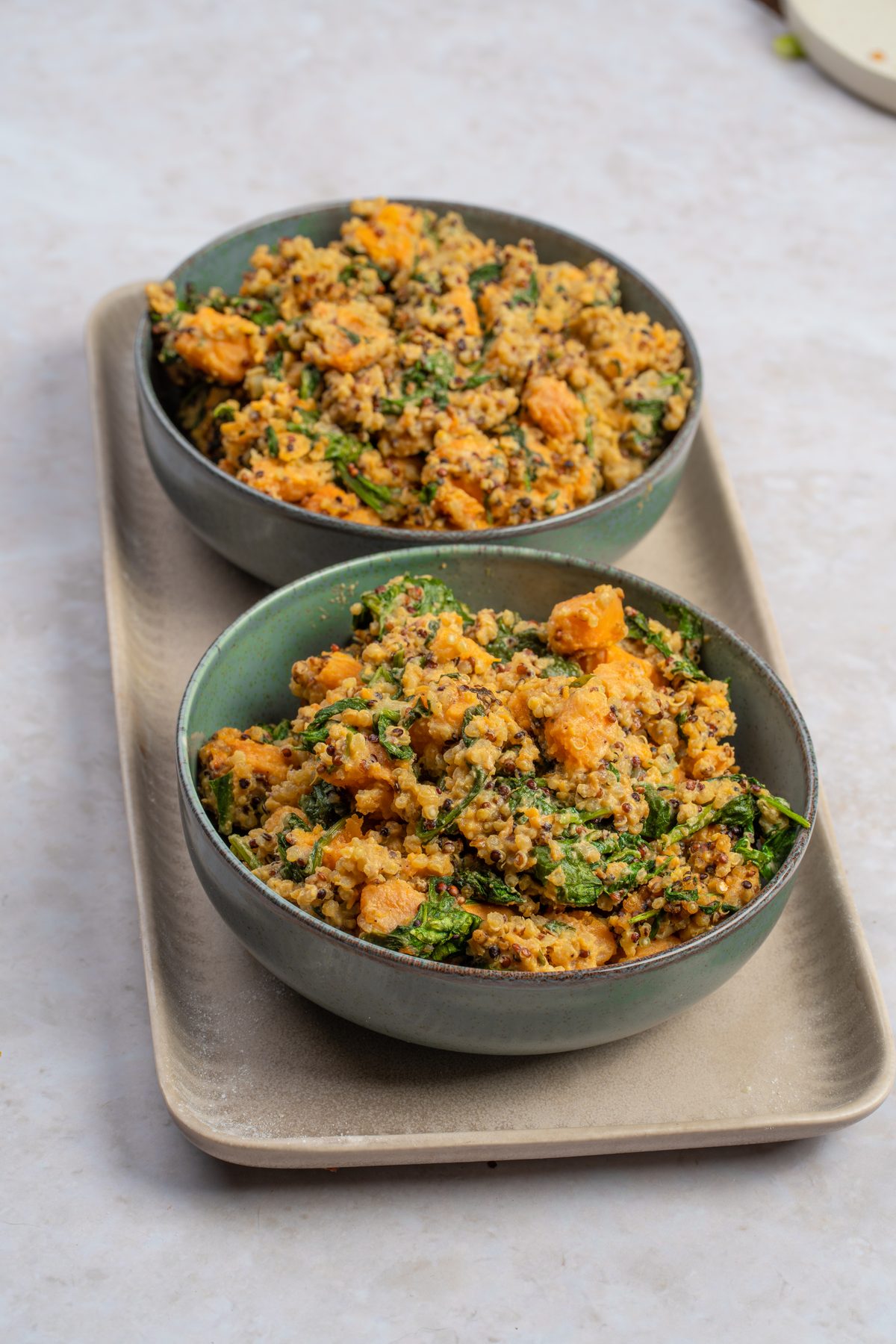 Süßkartoffeln mit Quinoa & Spinat