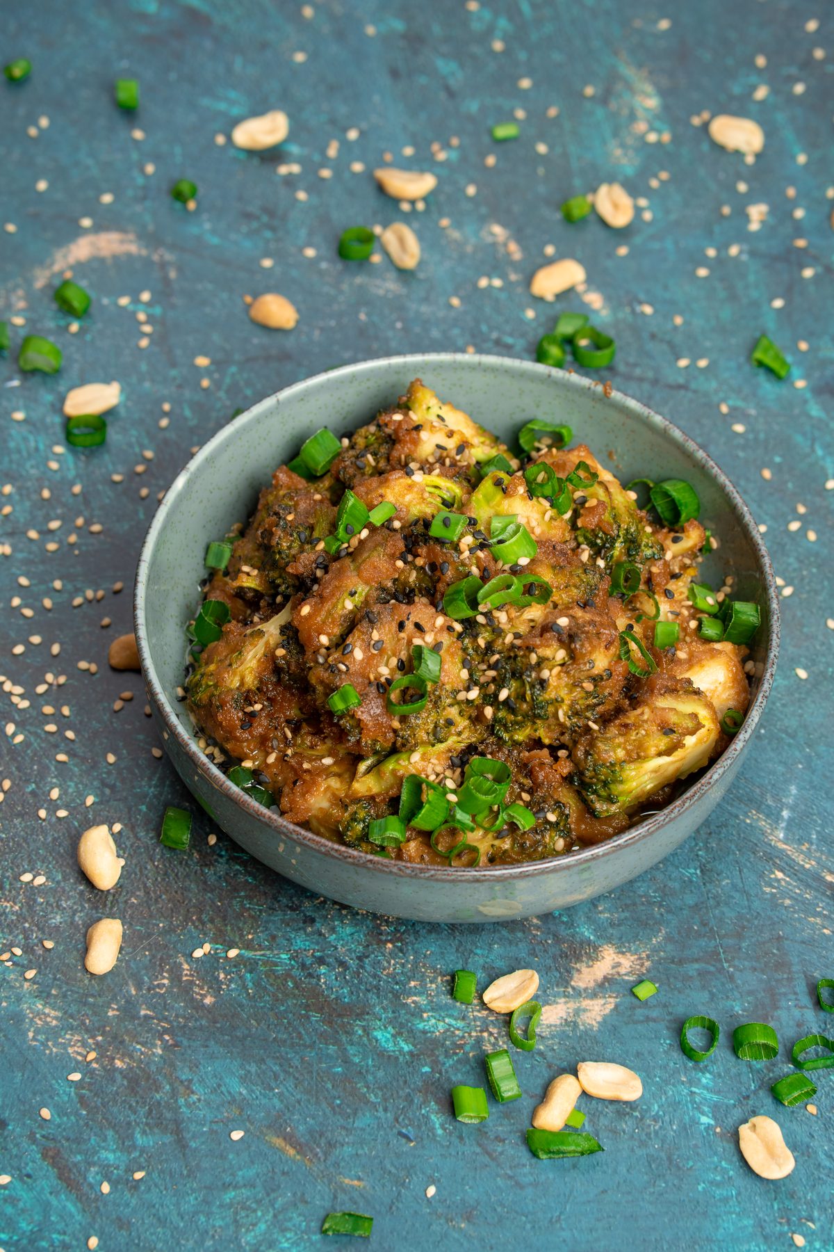 Gebratener Brokkoli mit Erdnusssauce