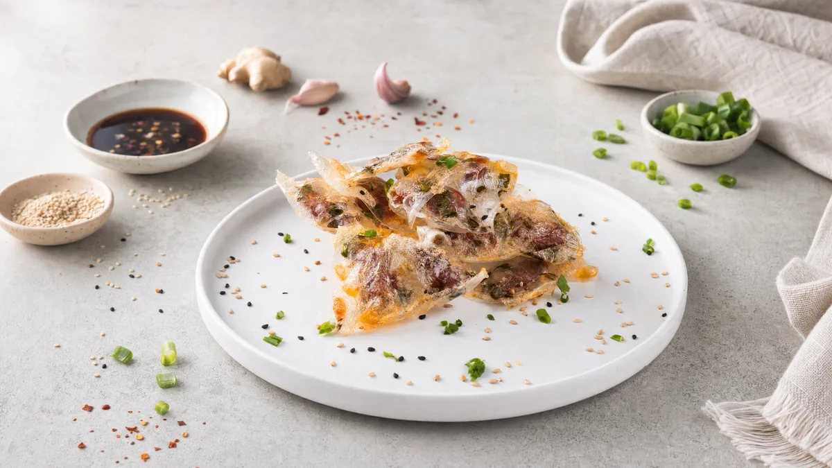Knusprige Reispapier-Käse-Häppchen