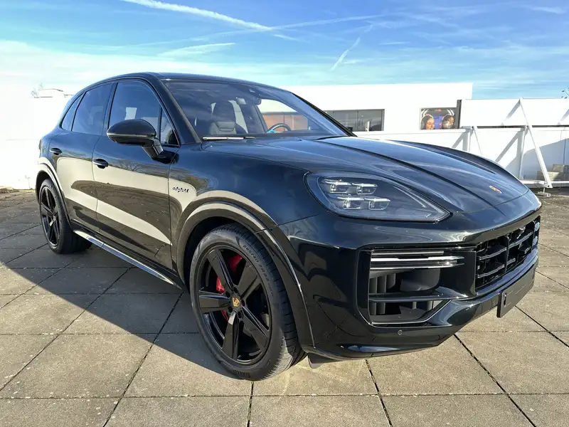 Porsche Cayenne 2025