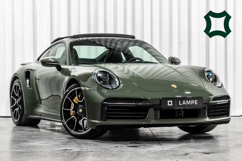 Porsche 911 992.1 Turbo PTS Black Olive Green Sportuitlaat ACC