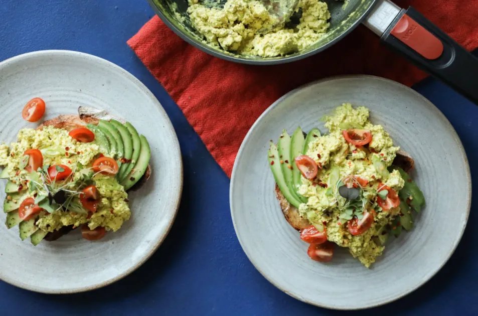 Avo Toast with Tofu Scramble 