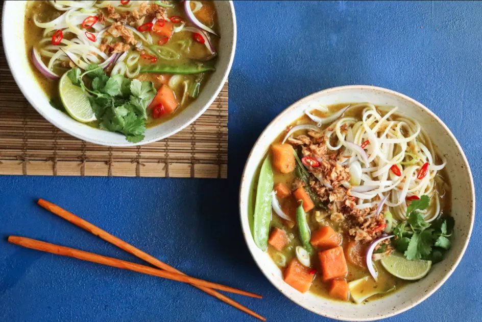 Creamy Coconut Noodle Soup 
