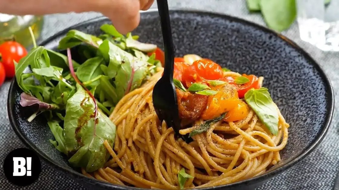 Easy Peasy Squashed Tomato Spaghetti