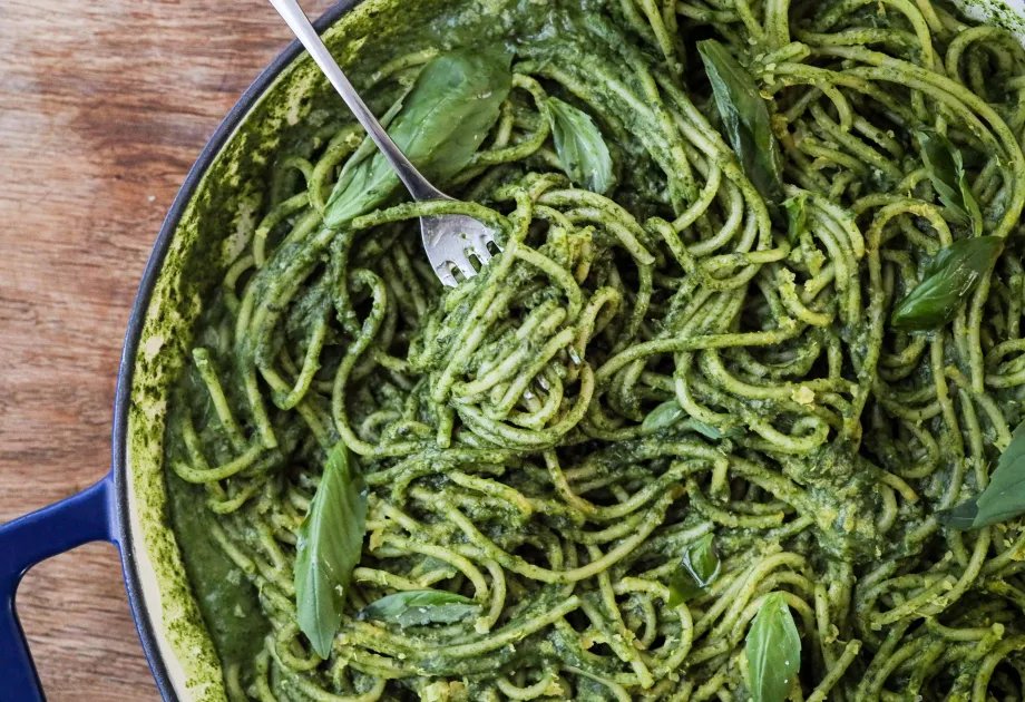 Silky Green Spaghetti