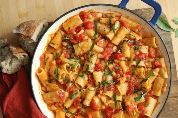 White Bean Chilli Pasta