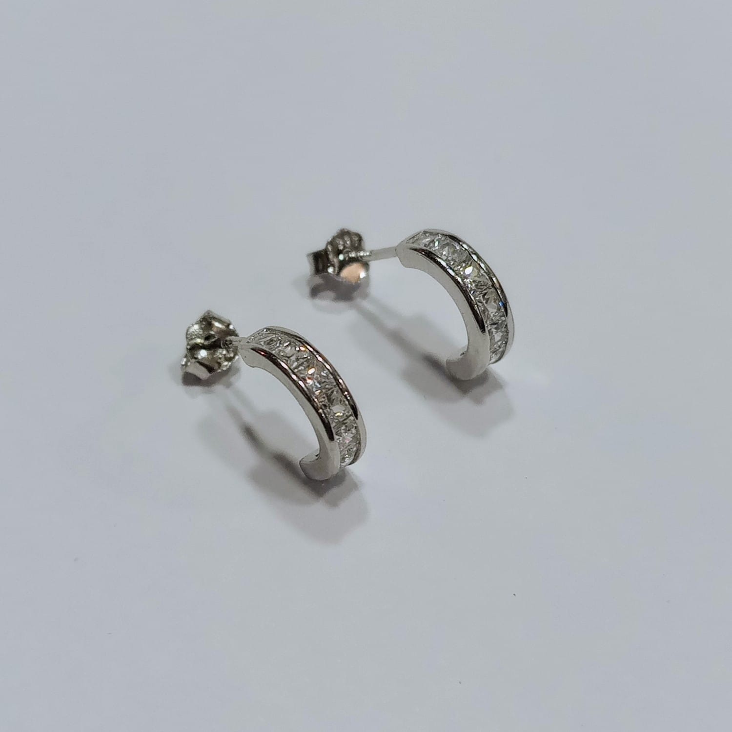 Argollita Abierta con stras 