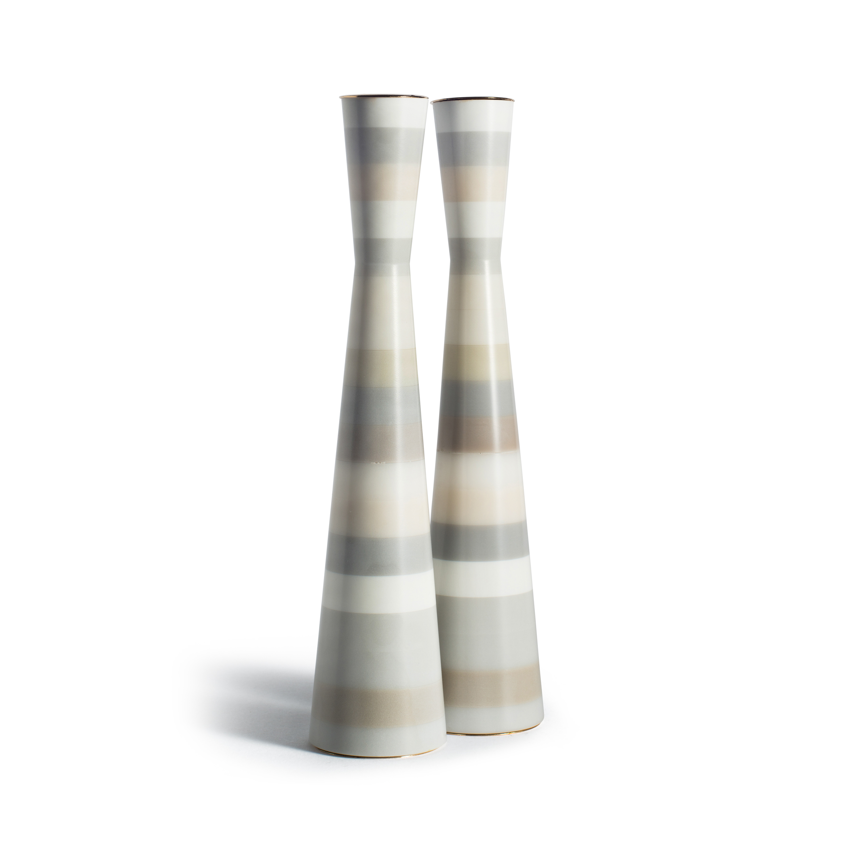PAMOT | Gray White
