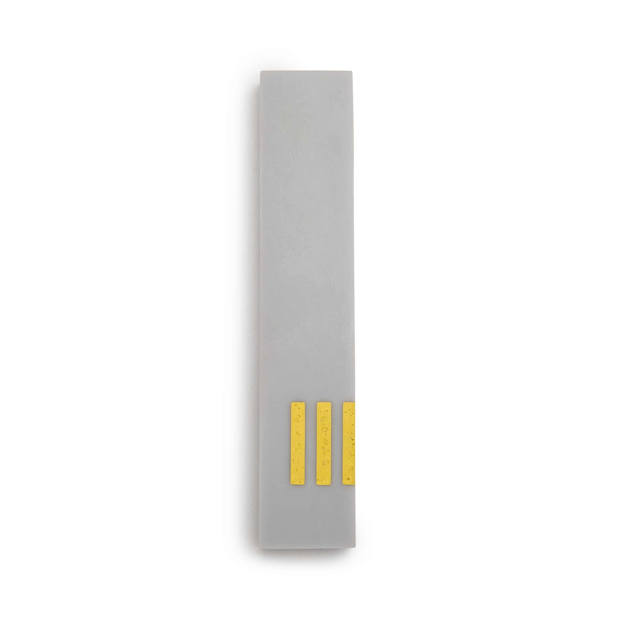MEZUZAH Gris Étroite | Shin Jaune Côté