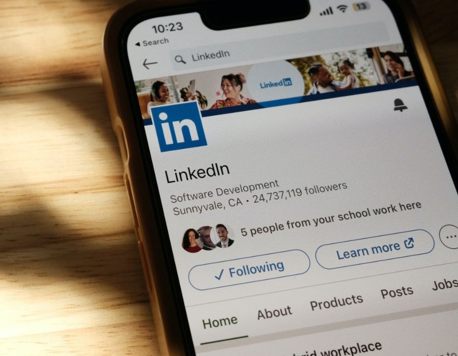 Which Part of Your LinkedIn Profile Actually Gets Read?