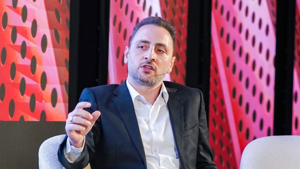 شخصيات لينكدإن: هشام الدقّاق