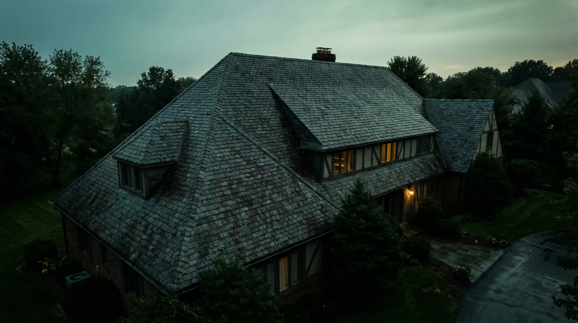 Naprawa izolacji dachowej po kunach — NeoTerm System