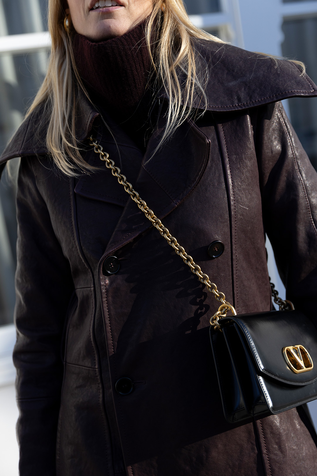 ZI Elegant Crossbody Bag - Premium Leather 3